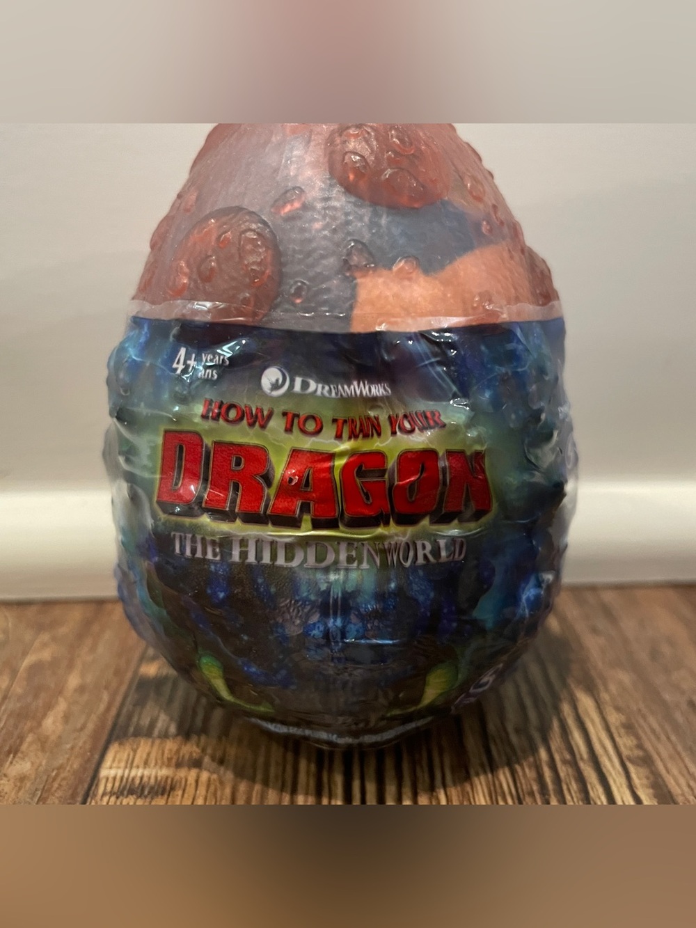 DreamWorks How to Train Your Dragon Collectible Egg - Blue and Brown